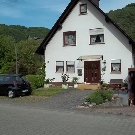 Ferienwohnung Burgblick Apartment *